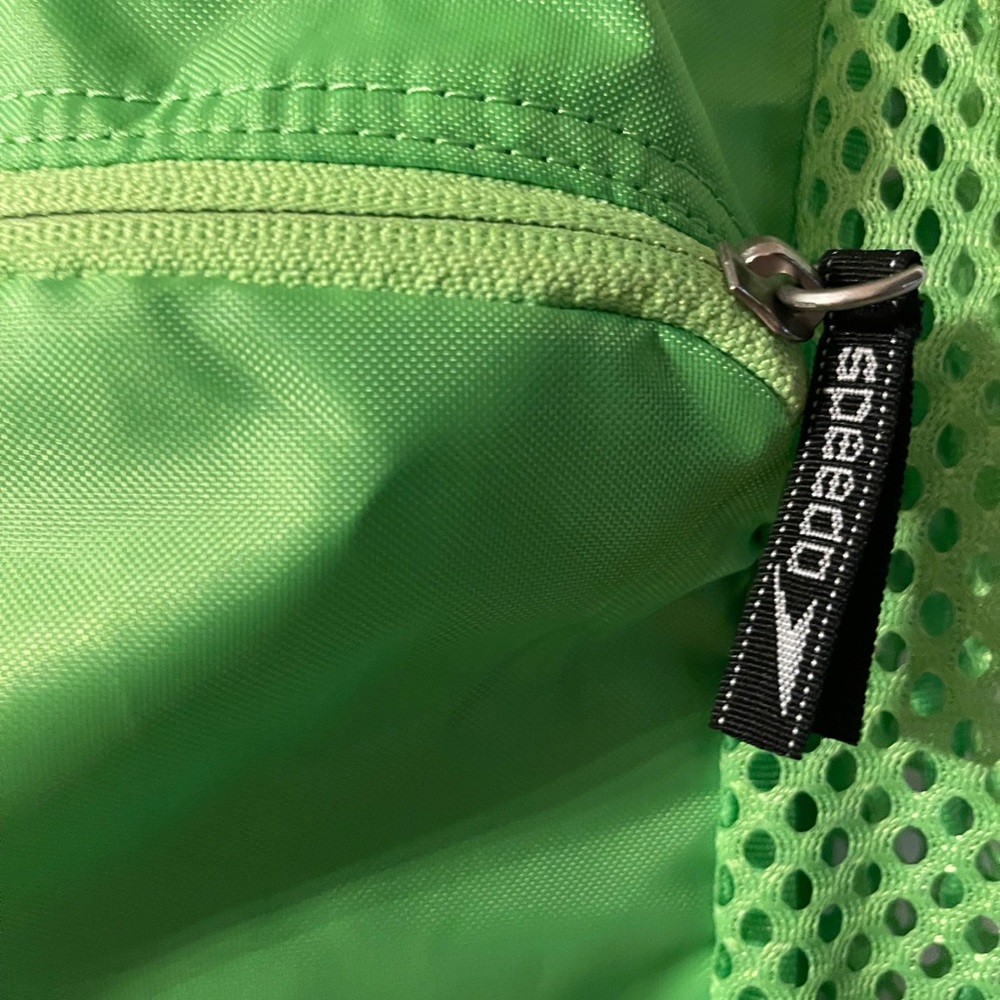 Speedo Green Mesh Drawstring Backpack - Picture 5 of 5